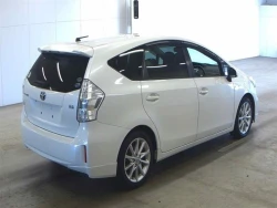 Toyota PRIUS ALPHA 2012 года ZVW41-3191302 ID: 555318 3