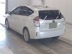 Toyota PRIUS ALPHA 2015 года ZVW41-3393558 ID: 538555 2