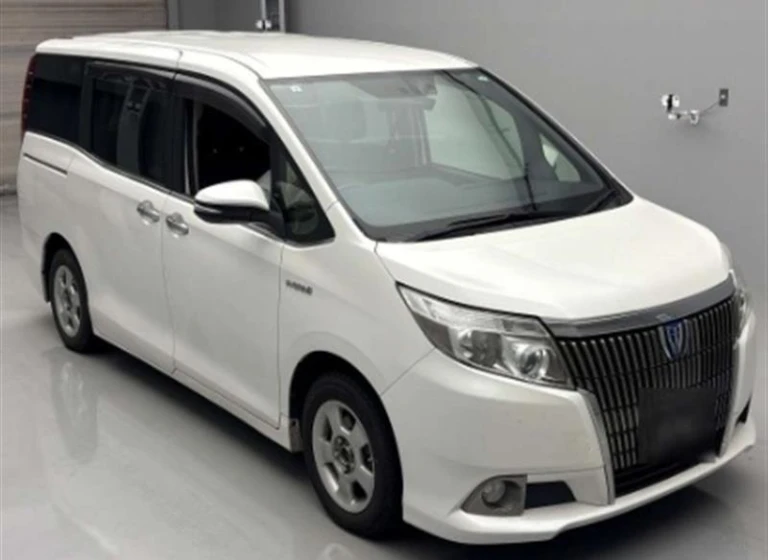 Toyota ESQUIRE 2015 года ZWR80-0137035 ID: 560867