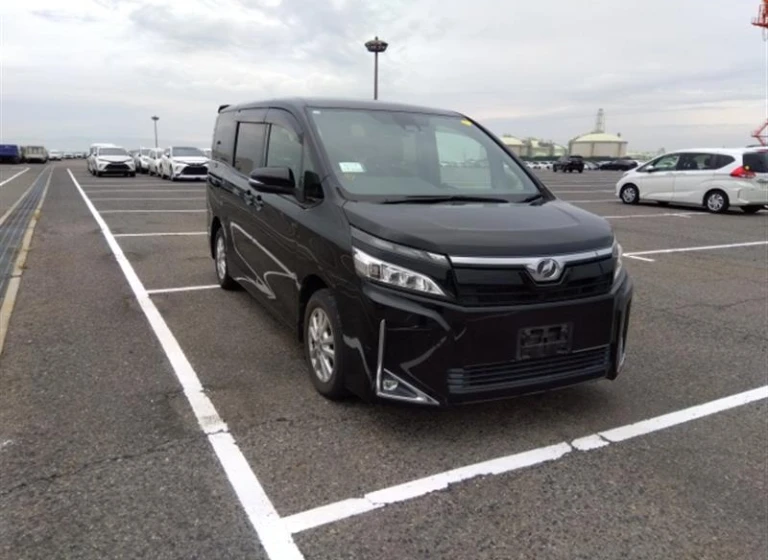 Toyota VOXY 2018 года ZRR80-0470359 ID: 509842