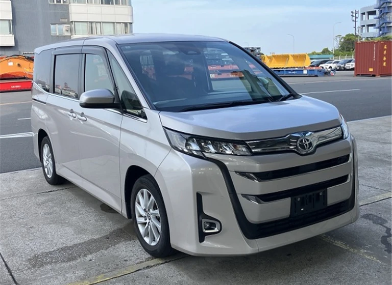 Toyota NOAH 2022 года MZRA90-0007040 ID: 556927