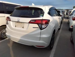 Honda VEZEL HYBRID 2015 года RU3-1122460 ID: 486530 6