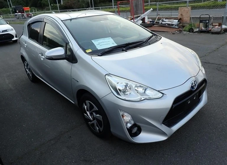 Toyota AQUA 2015 года NHP10-6379730 ID: 466958
