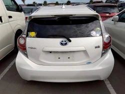 Toyota AQUA 2012 года NHP10-6042198 ID: 483915 12