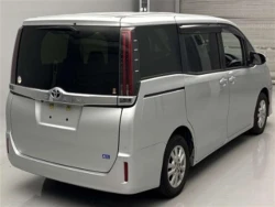 Toyota NOAH 2021 года ZRR80-0672251 ID: 560868 2