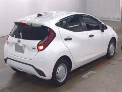 Toyota AQUA 2021 года MXPK10-2000832 ID: 560096 3