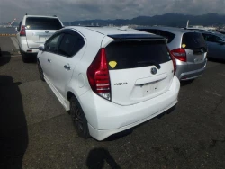 Toyota AQUA 2013 года NHP10-6206659 ID: 488559 13