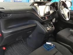 Toyota NOAH 2015 года ZWR80-0086635 ID: 489601 5