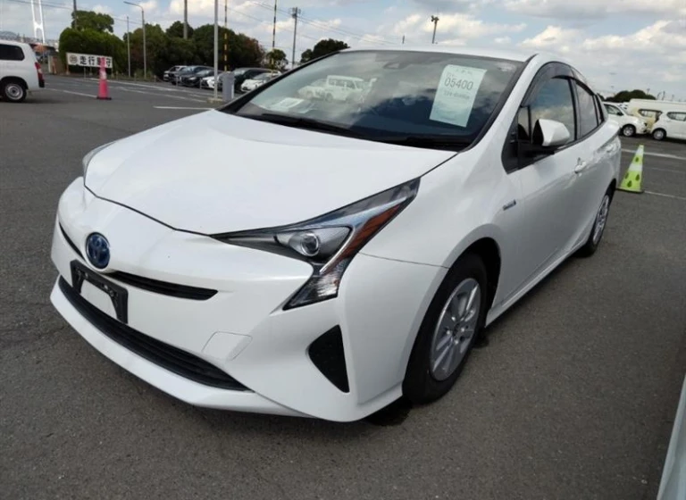 Toyota PRIUS 2018 года ZVW50-6136698 ID: 489206