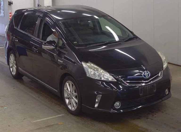 Toyota PRIUS ALPHA 2013 года ZVW41-3334981 ID: 537194