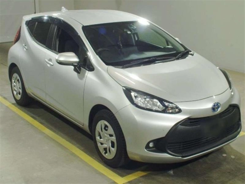 Toyota AQUA 2022 года MXPK16-2011440 ID: 557776 0