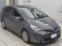 Toyota PRIUS ALPHA 2015 года ZVW41-3392864 ID: 538700 0