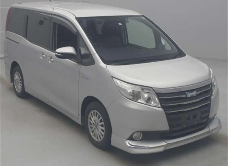 Toyota NOAH 2014 года ZWR80-0036468 ID: 559916