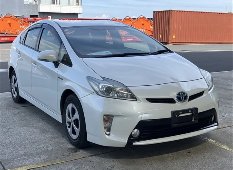 Toyota PRIUS 2012 года ZVW30-1587693 ID: 557290