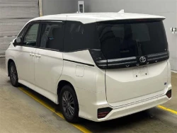 Toyota VOXY 2022 года MZRA90-0027487 ID: 556939 3