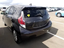 Toyota AQUA 2015 года NHP10-6463923 ID: 488693 12