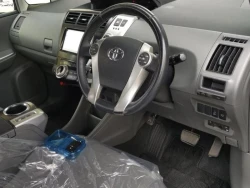 Toyota PRIUS ALPHA 2014 года ZVW41-0014145 ID: 556902 6