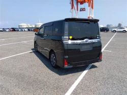 Toyota VOXY 2019 года ZRR80-0539705 ID: 489992 29