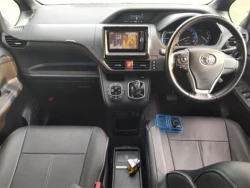 Toyota VOXY 2014 года ZWR80-0002557 ID: 560581 5
