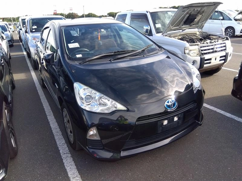 Toyota AQUA 2014 года NHP10-6277364 ID: 488689 0