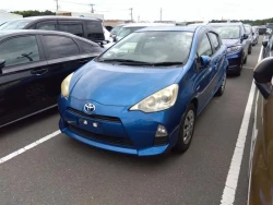 Toyota AQUA 2013 года NHP10-2238584 ID: 480809 8