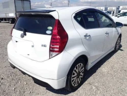 Toyota AQUA 2013 года NHP10-6206659 ID: 488559 0