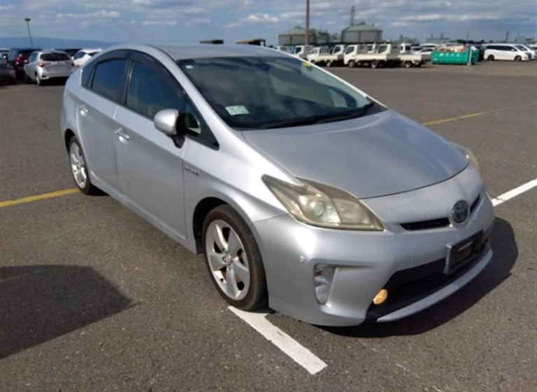 Toyota PRIUS 2012 года ZVW30-5499739 ID: 487980
