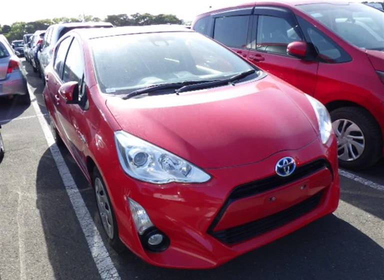 Toyota AQUA 2016 года NHP10-6494614 ID: 459225
