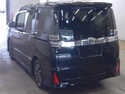 Toyota VOXY 2018 года ZRR80-0473813 ID: 490545 2
