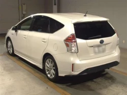 Toyota PRIUS ALPHA 2015 года ZVW41-3384340 ID: 541727 4