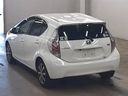 Toyota AQUA 2012 года NHP10-6042198 ID: 483915 2