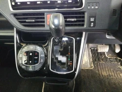 Toyota VOXY 2019 года ZRR80-0539705 ID: 489992 12