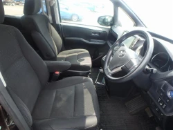 Toyota NOAH 2015 года ZWR80-0086635 ID: 489601 13