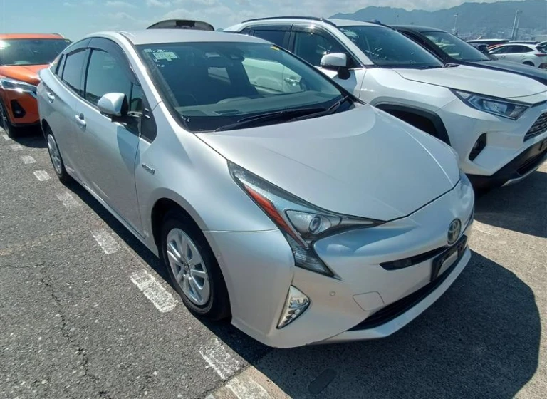 Toyota PRIUS 2016 года ZVW50-8049895 ID: 553361