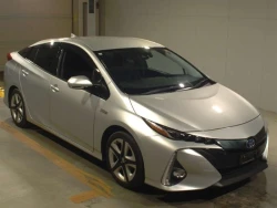 Toyota ​PRIUS PHV 2017 года ZVW52-3010989 ID: 557191 1