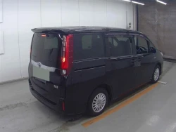 Toyota NOAH 2015 года ZWR80-0086635 ID: 489601 4