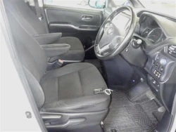 Toyota VOXY 2016 года ZWR80-0195017 ID: 559989 5