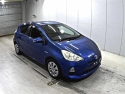 Toyota AQUA 2013 года NHP10-2238584 ID: 480809 0