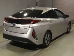 Toyota ​PRIUS PHV 2018 года ZVW52-3090214 ID: 556923 2
