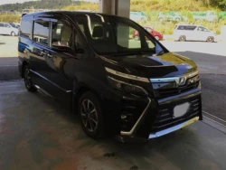 Toyota VOXY 2018 года ZRR80-0479105 ID: 509610 1