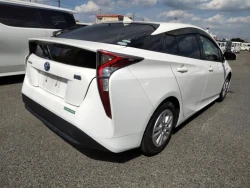 Toyota PRIUS 2018 года ZVW50-6136698 ID: 489206 2